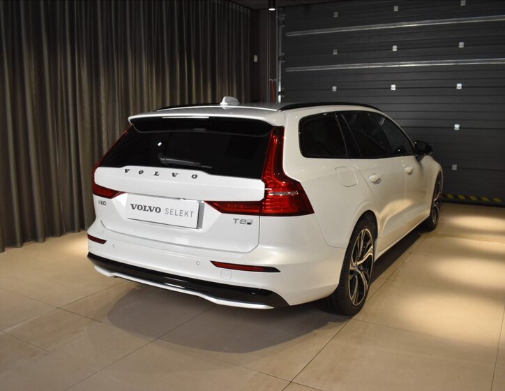 Volvo V60 Kombi 2,0 l 228 kw