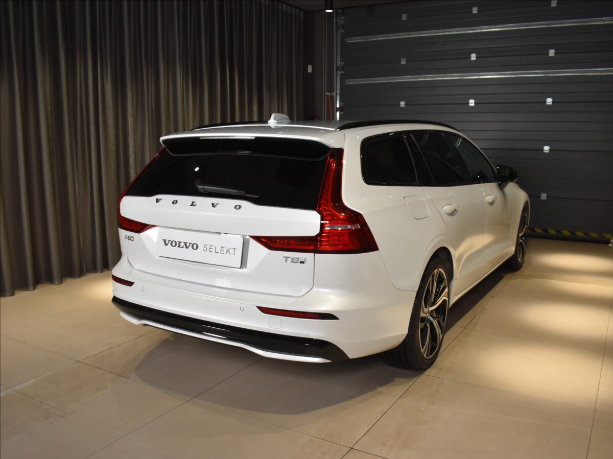 Volvo V60 Kombi 2,0 l 228 kw