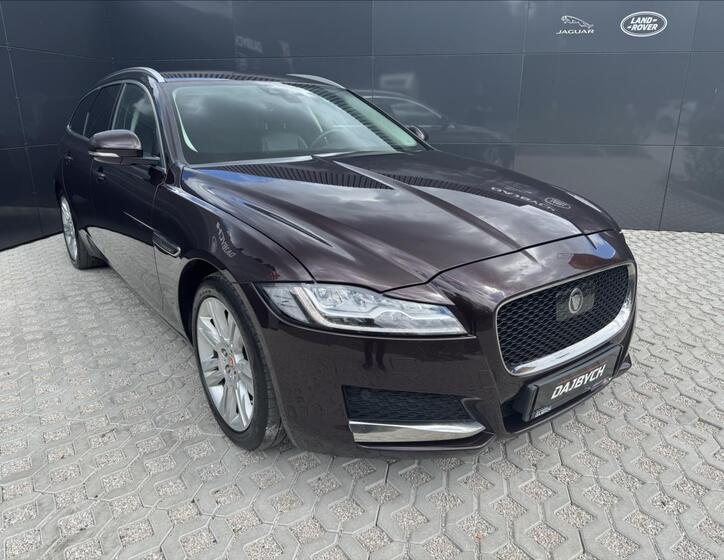 Jaguar XF 3