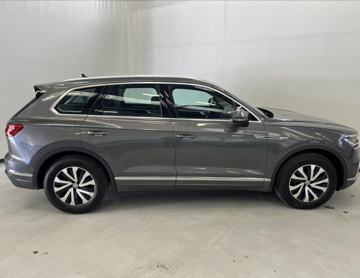 Volkswagen Touareg 3