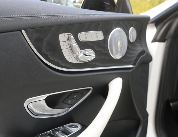 Mercedes-Benz Třídy E 19