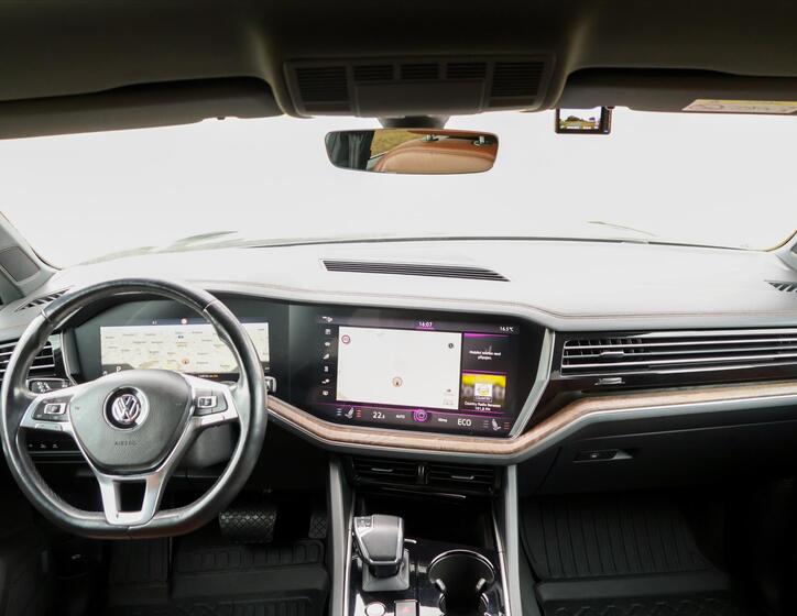 Volkswagen Touareg 33