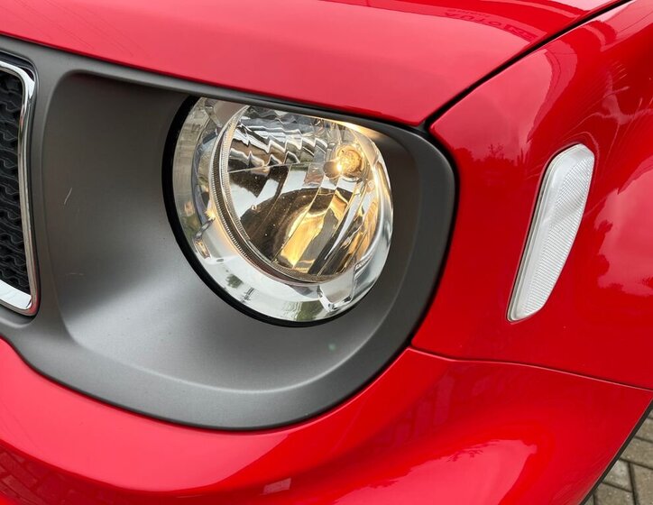 Jeep Renegade SUV / Terénní 1,3 l 132 kw