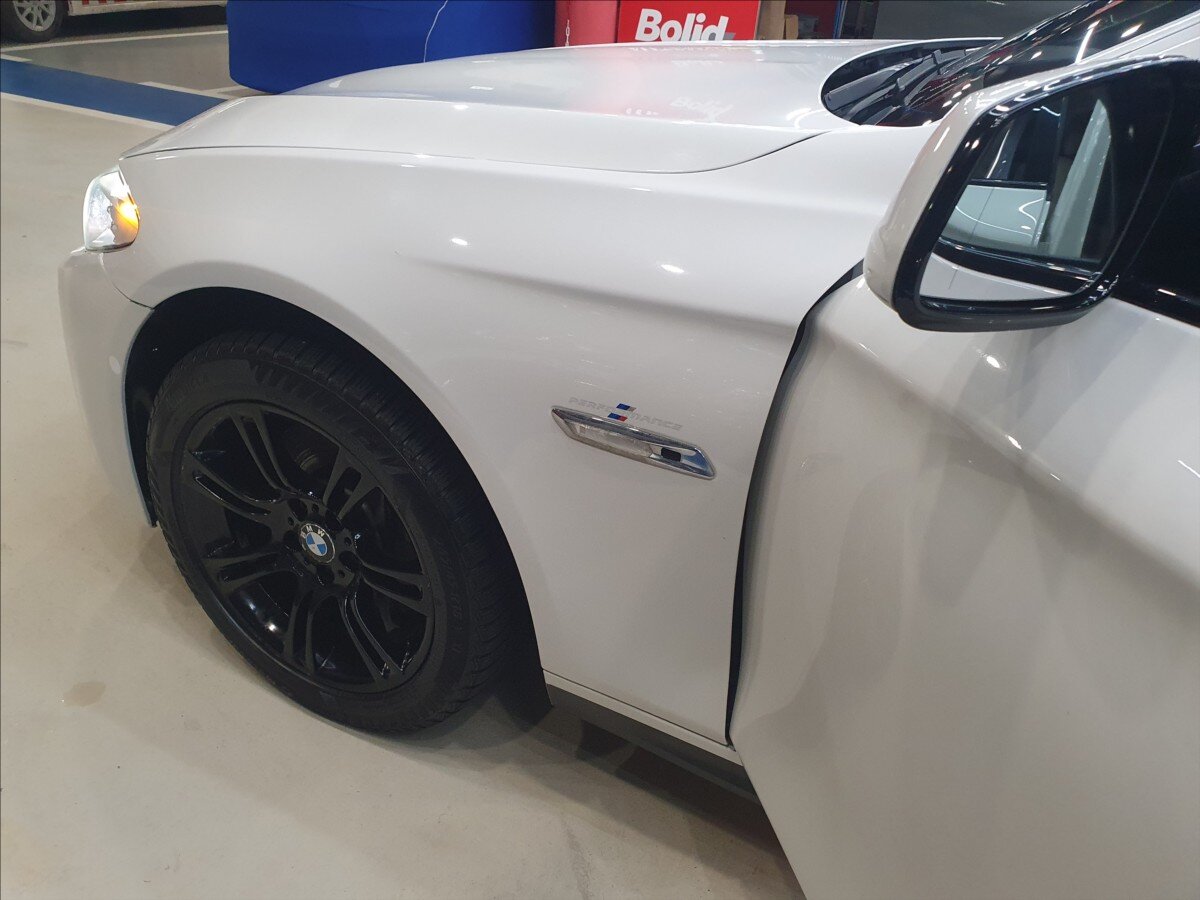 BMW Řada 5 Sedan / Limuzína 3,0 l 230 kw