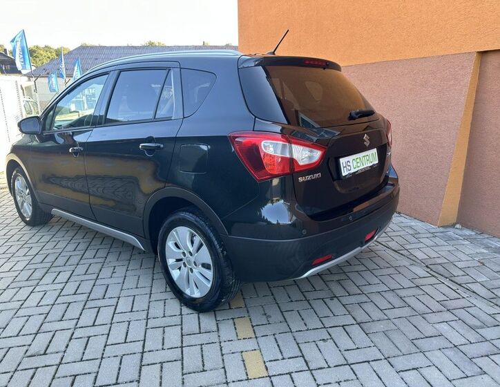 Suzuki SX4 S-Cross 6