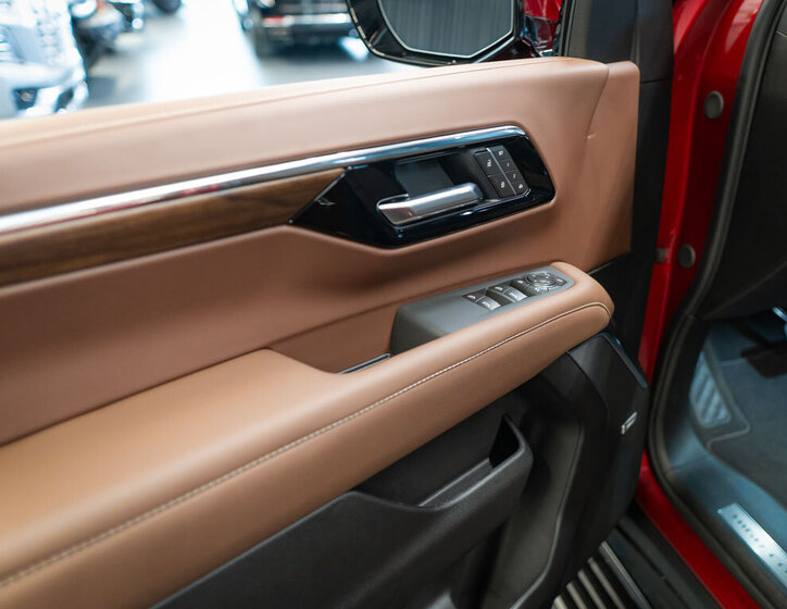 Chevrolet Suburban SUV / Terénní 6,2 l 313 kw