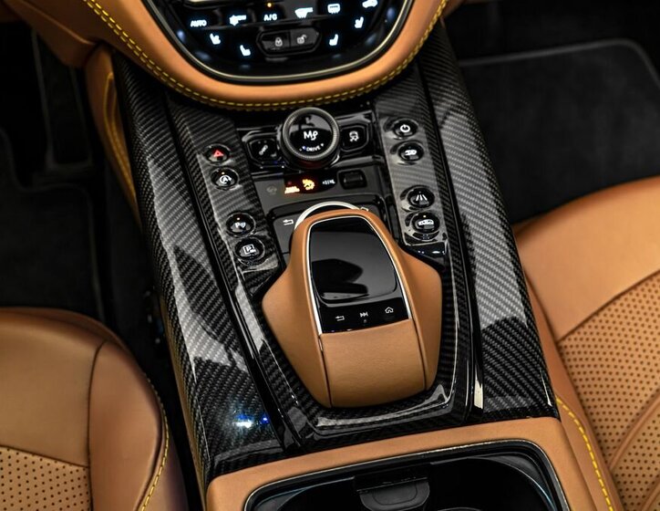 Aston Martin Ostatní SUV 4,0 l 520 kw