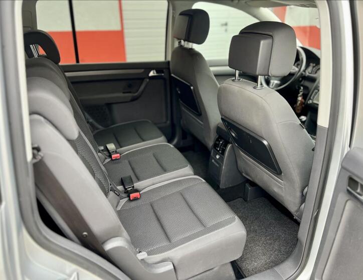 Volkswagen Touran 16