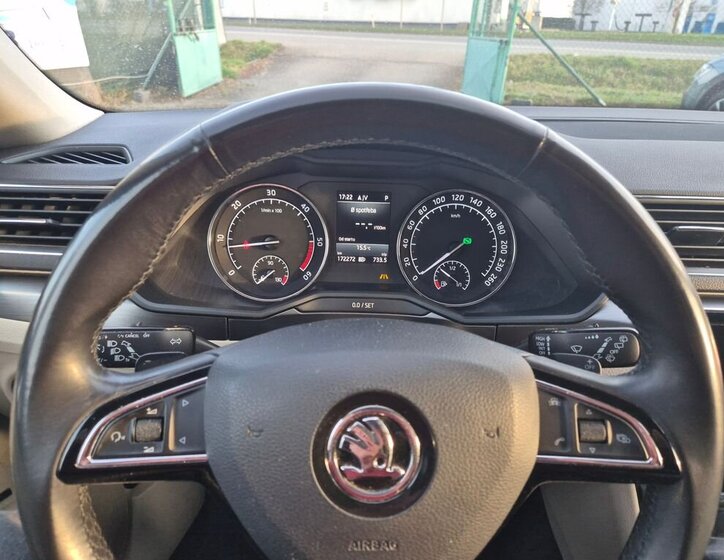 Škoda Superb Sedan / Limuzína 2,0 l 110 kw