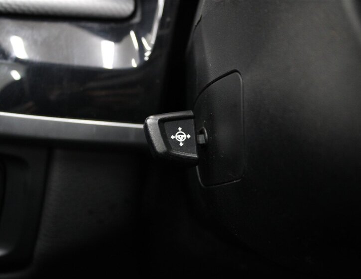 BMW X5 SUV / Terénní 3,0 l 280 kw