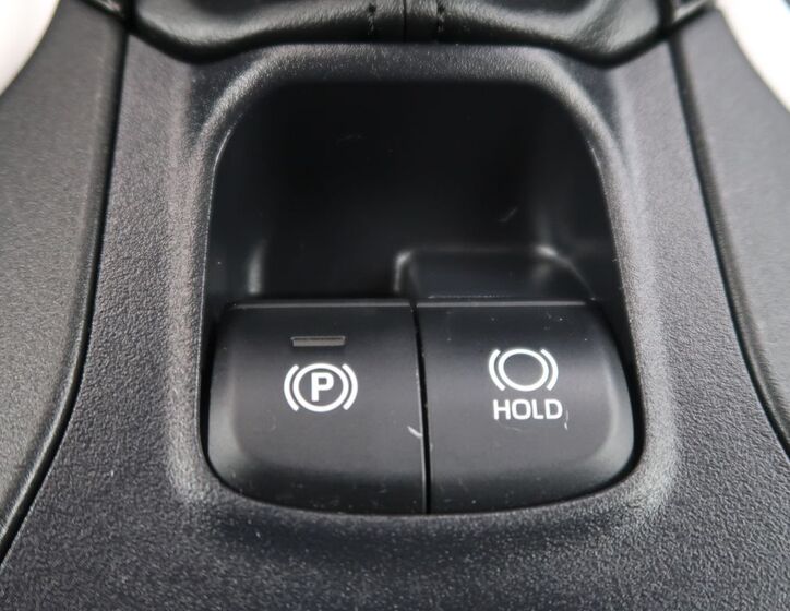 Toyota Corolla Cross 30