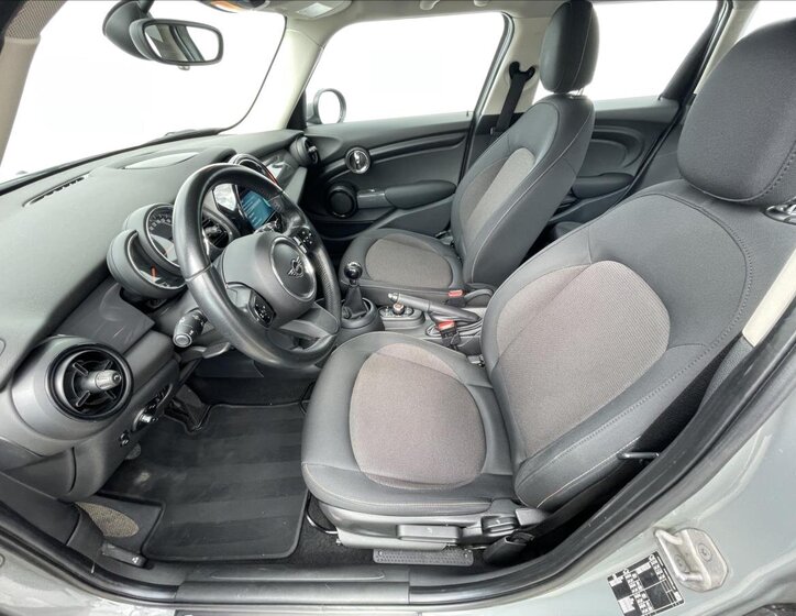 Mini Cooper Hatchback 1,5 l 100 kw