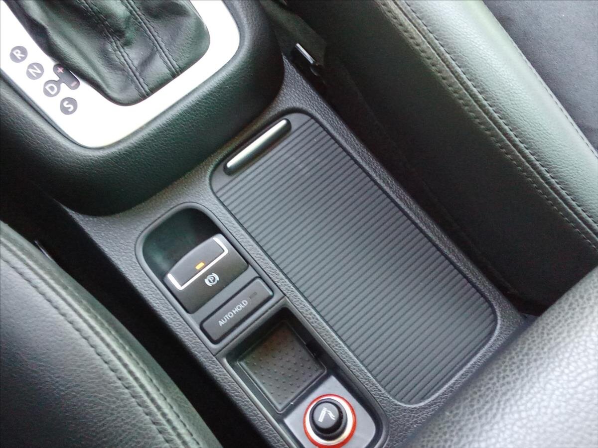 Volkswagen Sharan MPV 2,0 l 103 kw