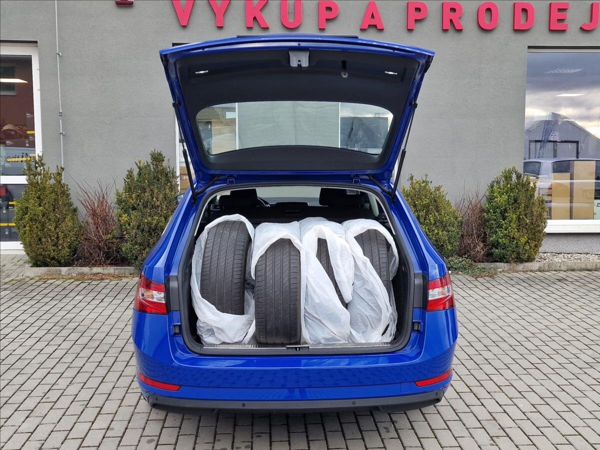 Škoda Superb Kombi 1,5 l 110 kw