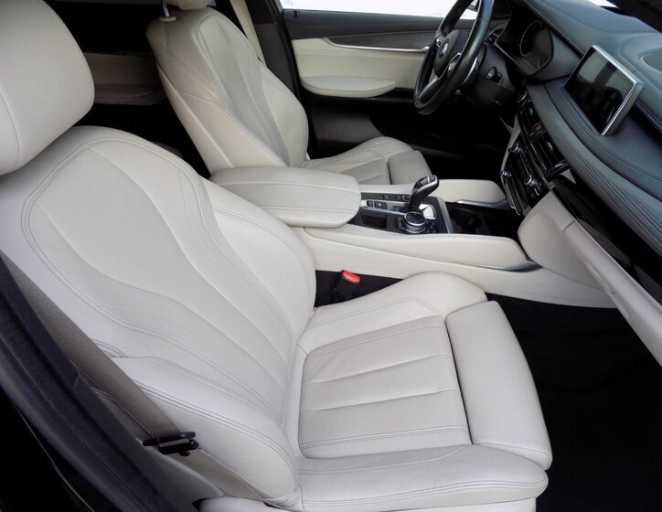 BMW X6 SUV / Terénní 3,0 l 190 kw