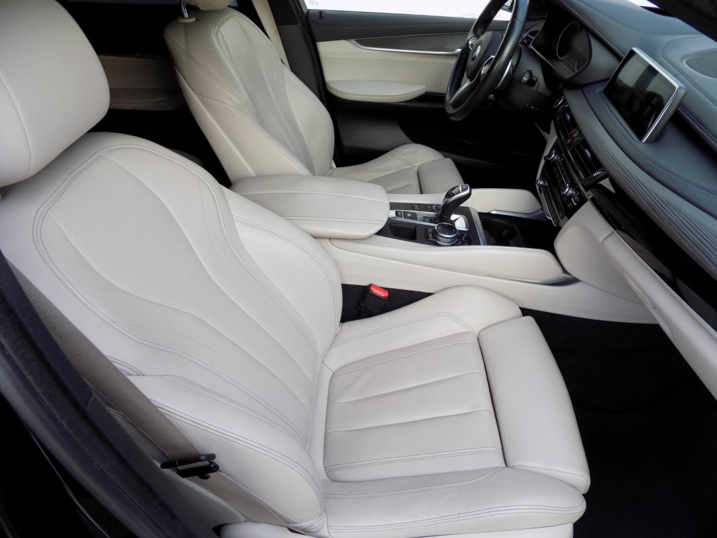 BMW X6 SUV / Terénní 3,0 l 190 kw