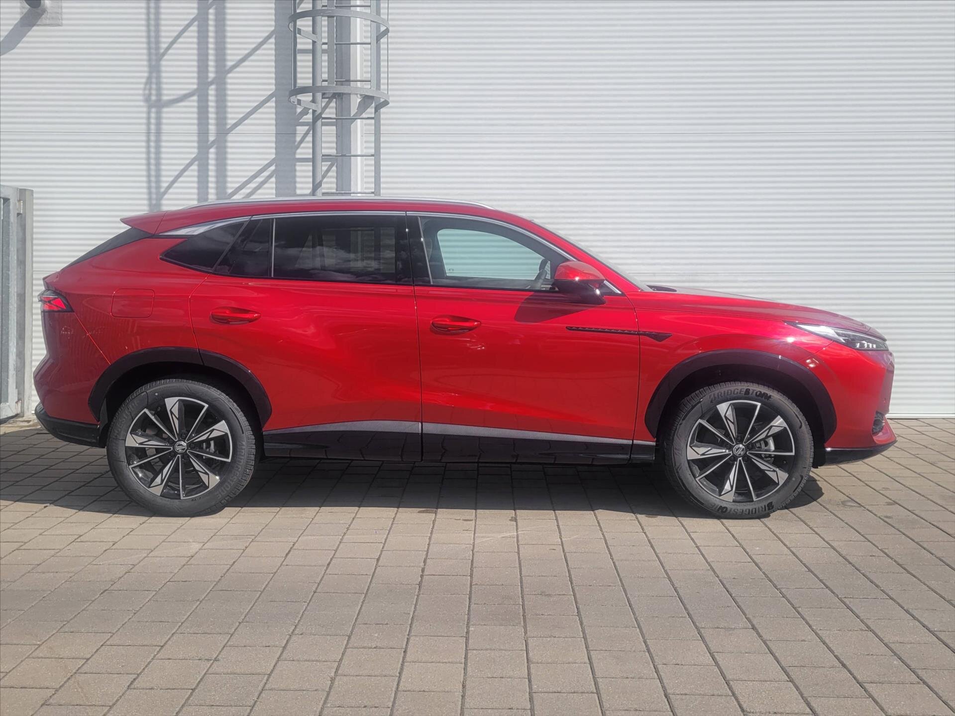 MG HS SUV / Terénní 1,5 l 125 kw