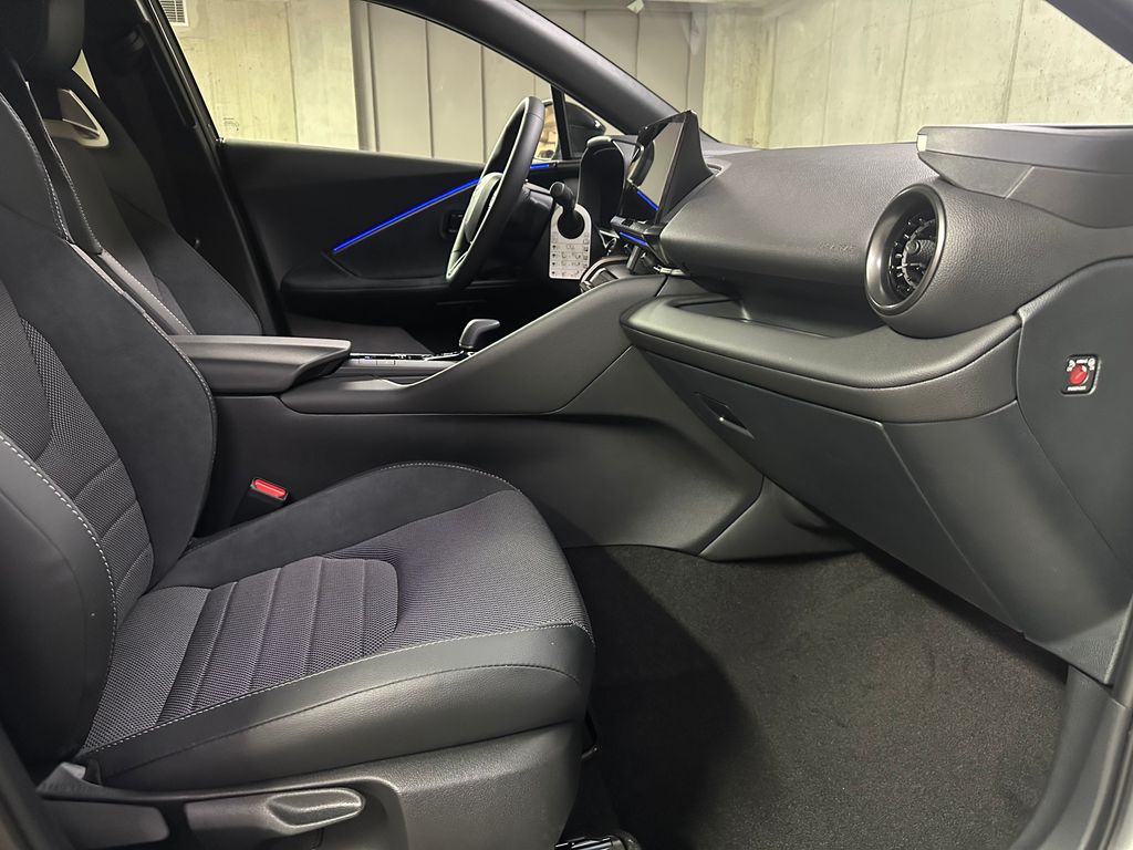 Toyota C-HR Hatchback 1,8 l 90 kw