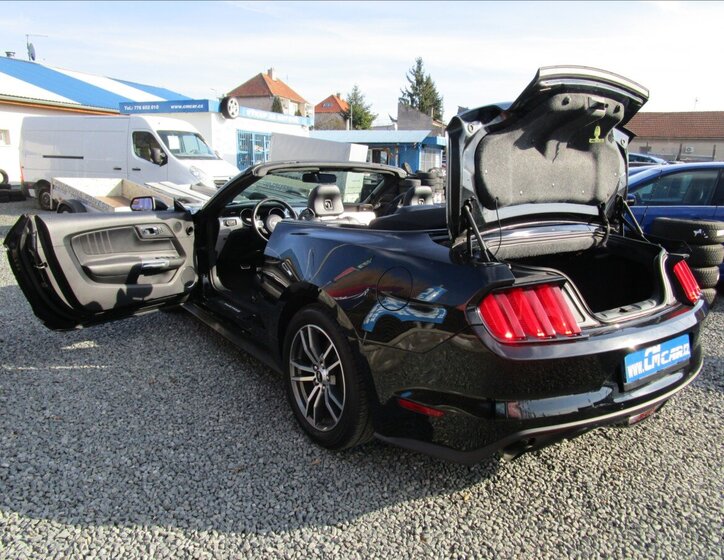Ford Mustang Kabriolet 2,3 l 231 kw