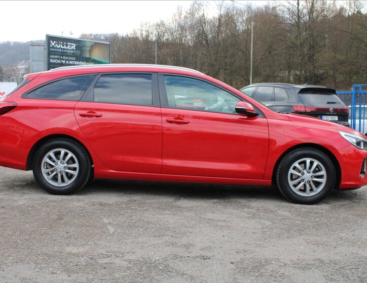 Hyundai i30 Kombi 998,0 88 kw