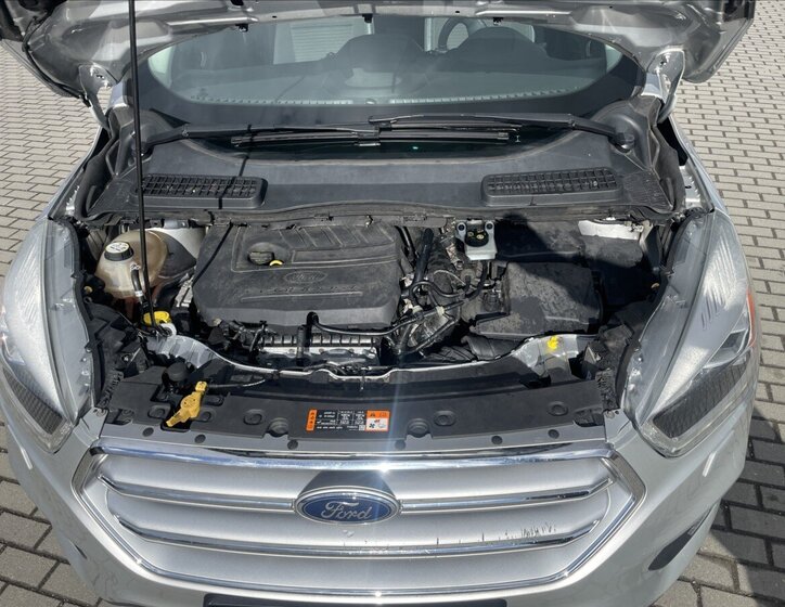 Ford Kuga SUV / Terénní 1,5 l 110 kw