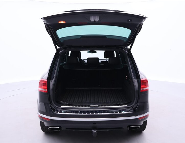 Volkswagen Touareg SUV / Terénní 3,0 l 193 kw
