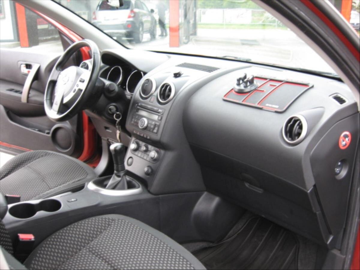 Nissan Qashqai Kombi 1,6 l 84 kw