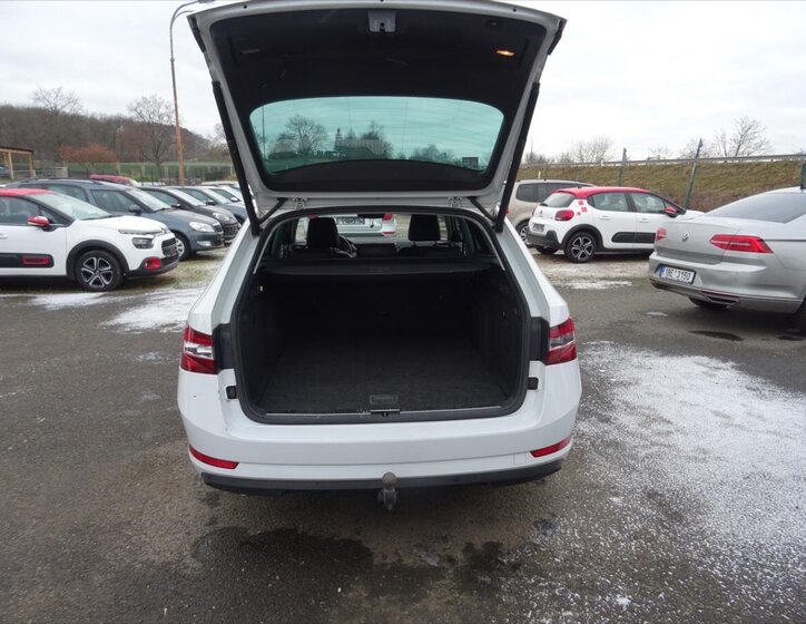 Škoda Superb Kombi 2,0 l 140 kw