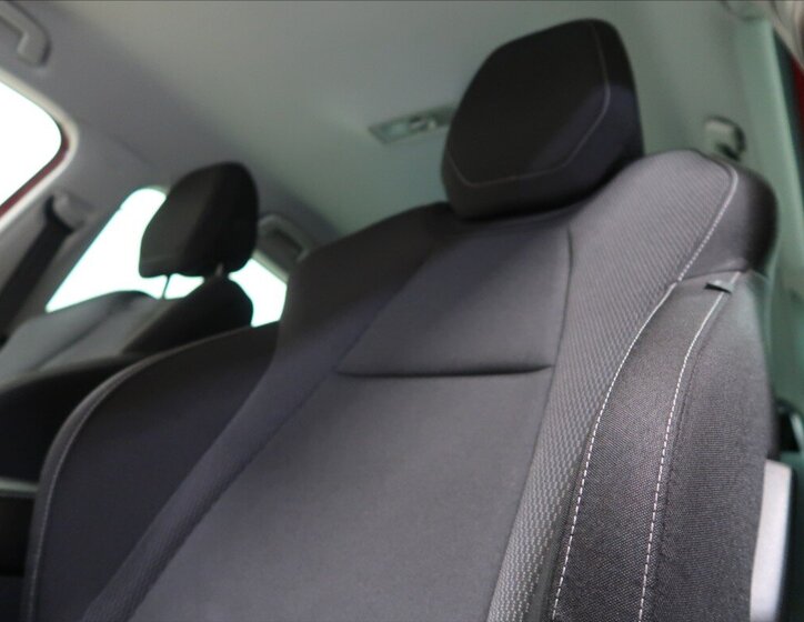 Škoda Karoq SUV 1,5 l 110 kw