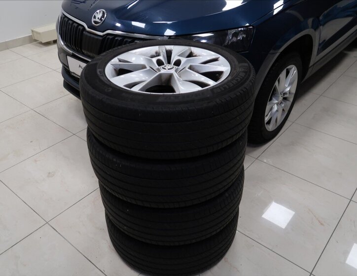 Škoda Karoq SUV 1,5 l 110 kw