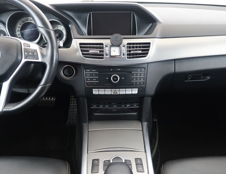 Mercedes-Benz Třídy E Kombi 3,0 l 190 kw