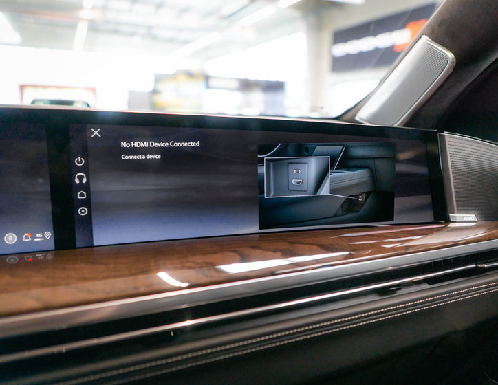 Cadillac Escalade 40