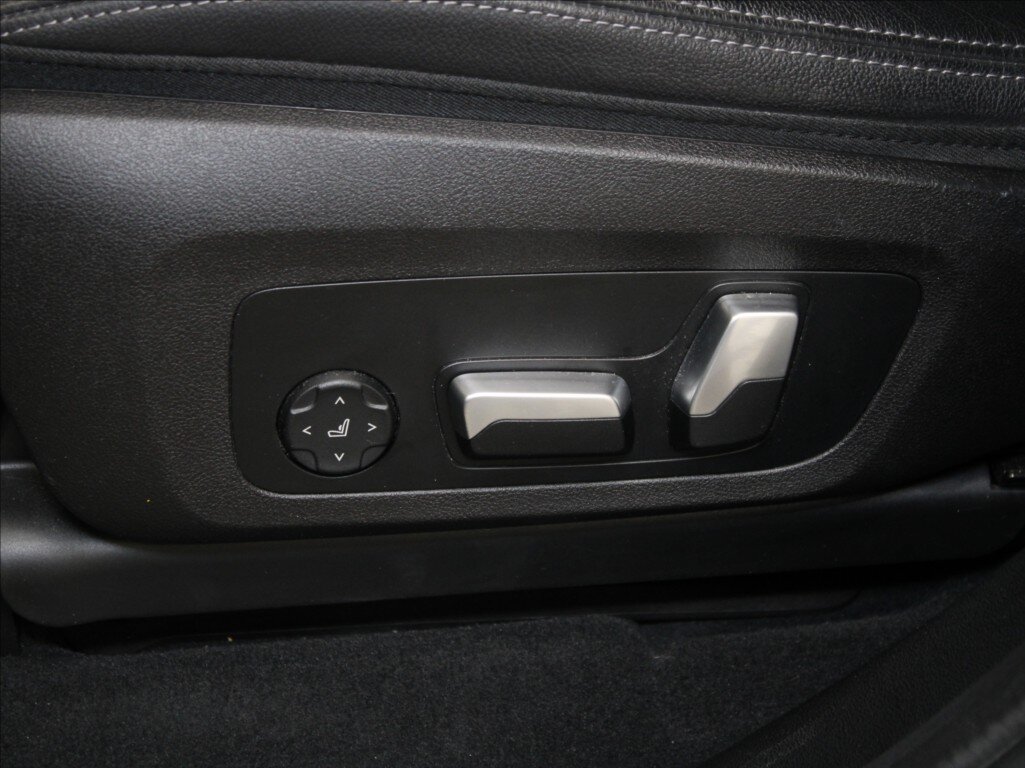 BMW X3 SUV / Terénní 2,0 l 215 kw