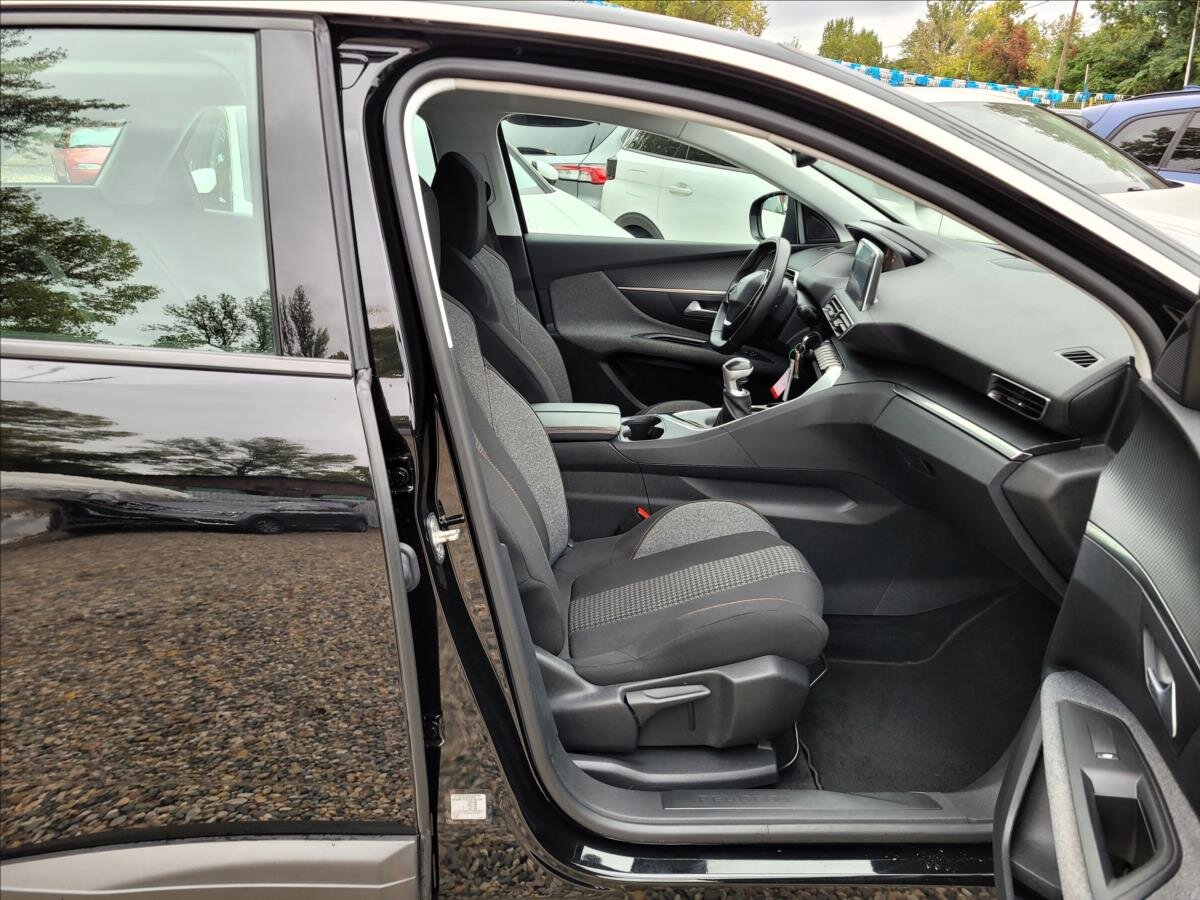 Peugeot 3008 SUV / Terénní 1,5 l 96 kw