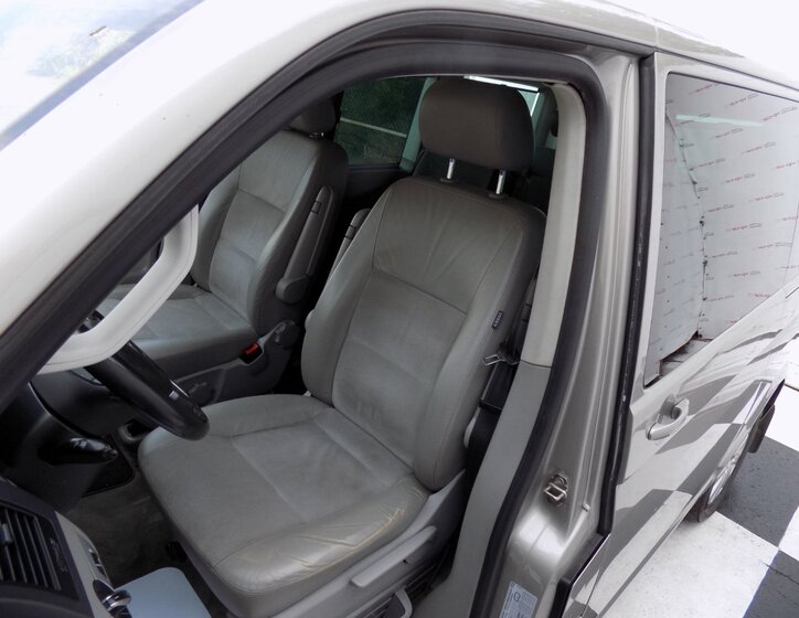 Volkswagen Multivan 16