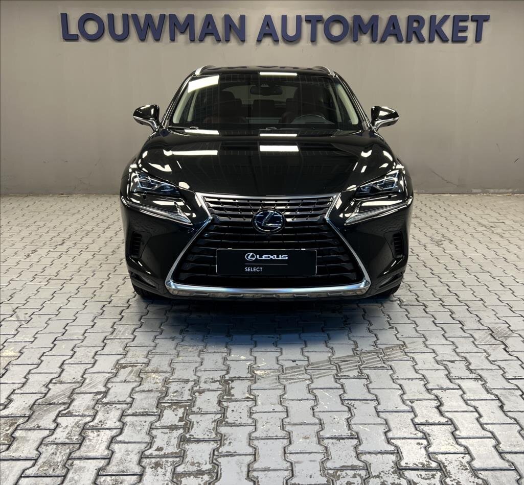 Lexus NX 300h SUV 2,5 l 145 kw