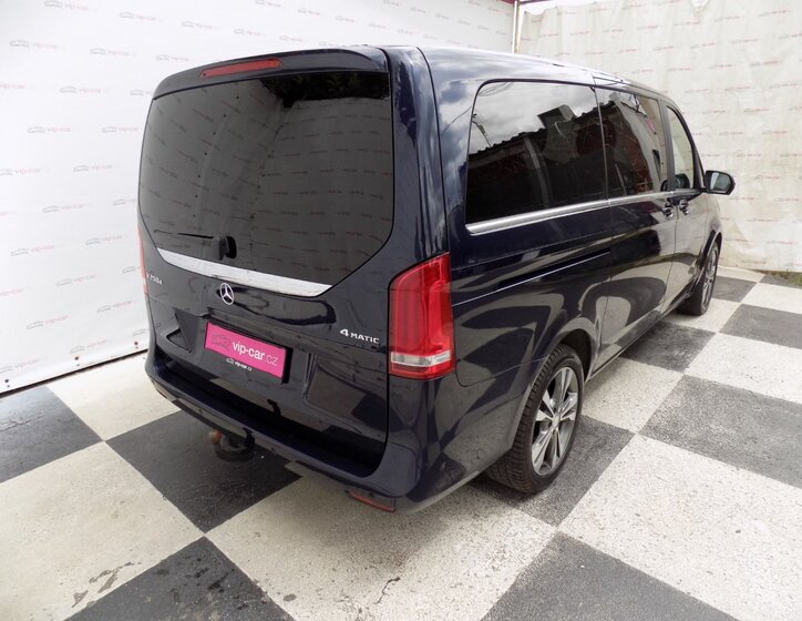 Mercedes-Benz Třídy V 7