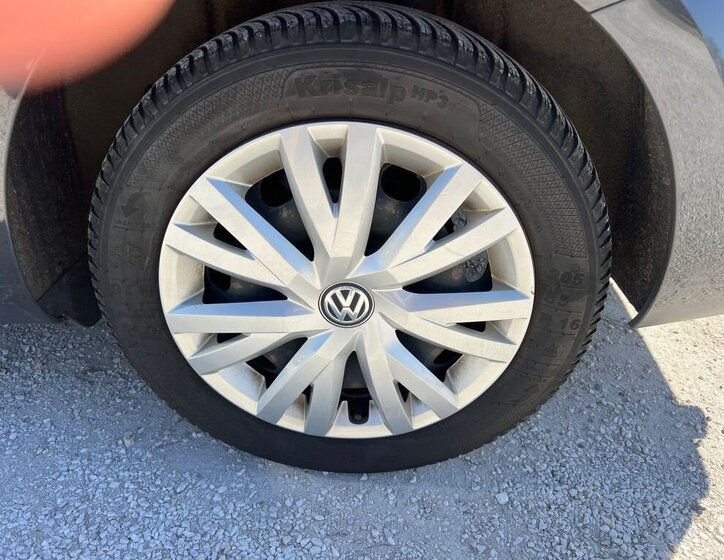 Volkswagen Golf Kombi 1,6 l 77 kw