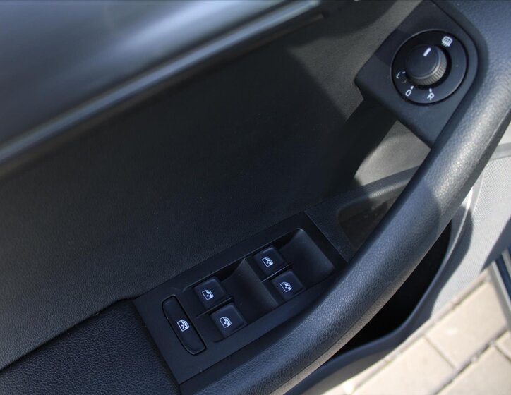 Škoda Octavia Liftback 1,6 l 85 kw