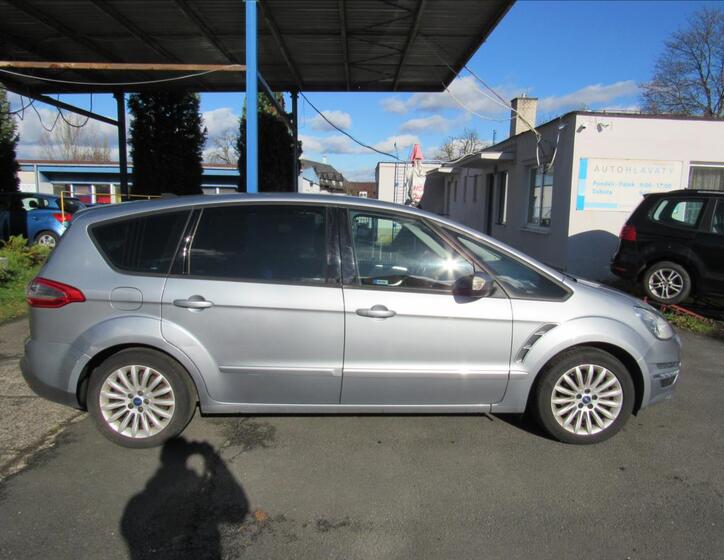 Ford S-MAX 8