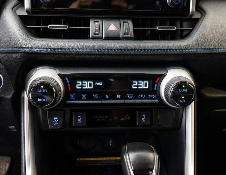 Toyota RAV4 SUV 2,5 l 131 kw