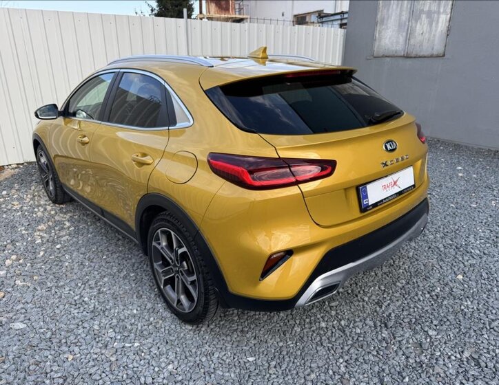 KIA XCeed 10