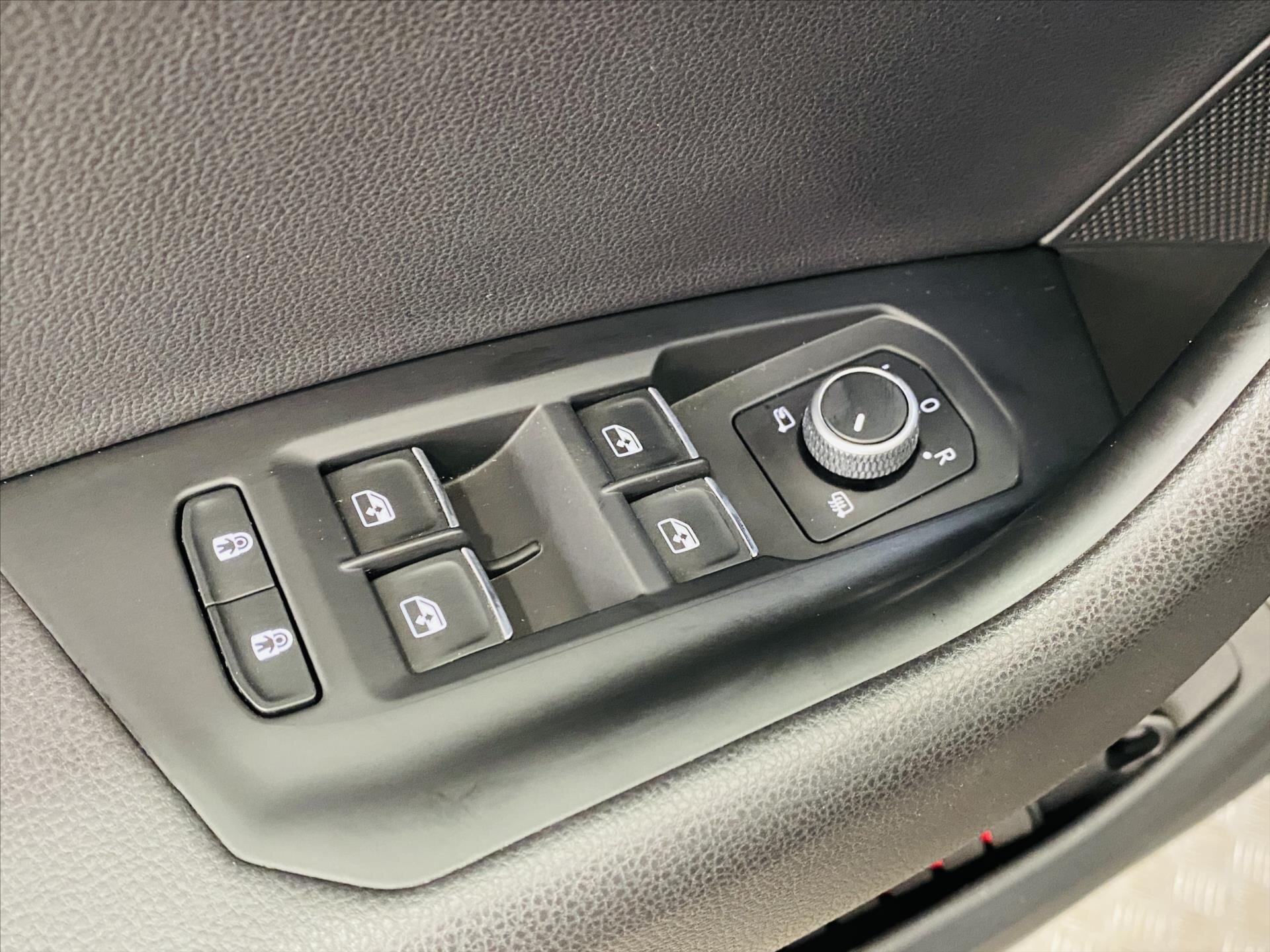 Volkswagen Touareg Kombi 3,0 l 210 kw