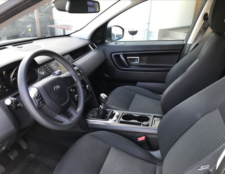 Land Rover Discovery Sport SUV / Terénní 2,0 l 110 kw