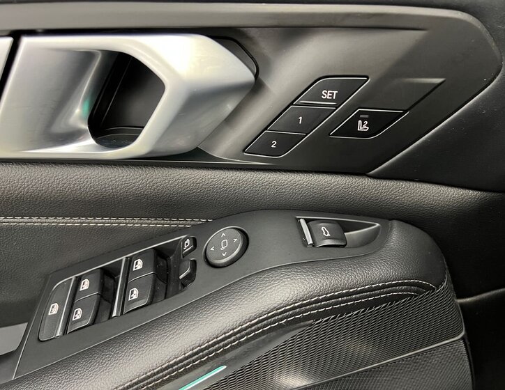 BMW X5 SUV / Terénní 4,4 l 457 kw