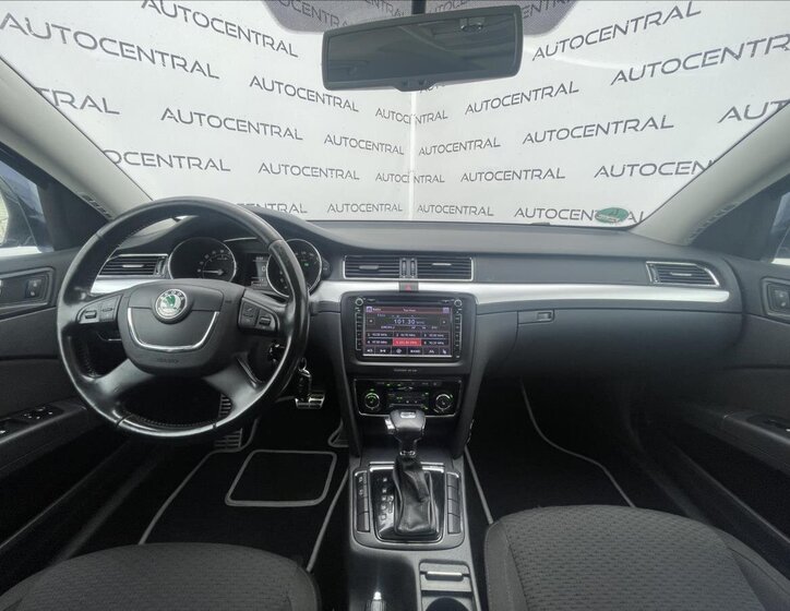 Škoda Superb Kombi 2,0 l 103 kw