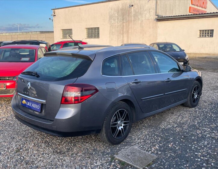 Renault Laguna Kombi 2,0 l 103 kw