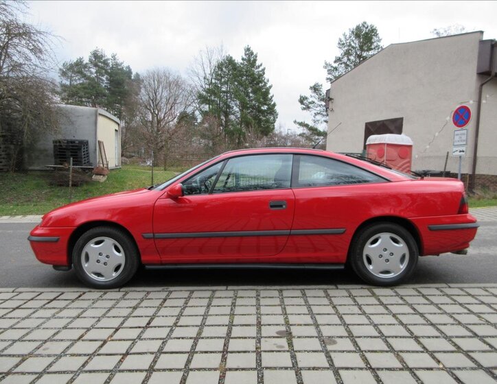 Opel Calibra Kupé 2,0 l 85 kw