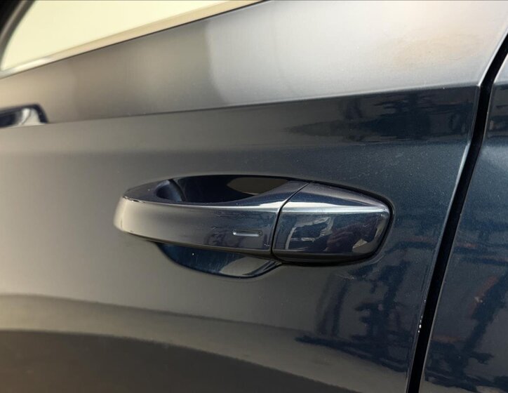 Škoda Karoq SUV 1,5 l 110 kw