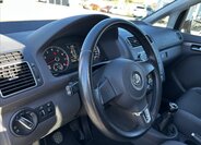 Volkswagen Touran MPV 1,2 l 77 kw